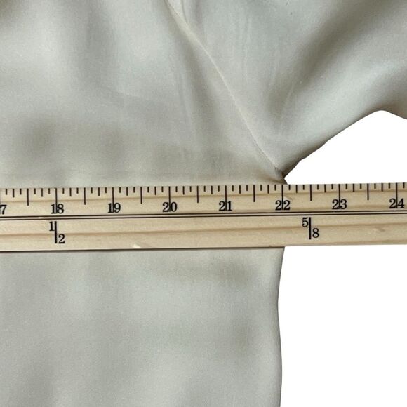 Vince Pleated Shirred Silk Top SMALL Cream Minimalist Old Money Capsule Wardrobe - Picture 6 of 12